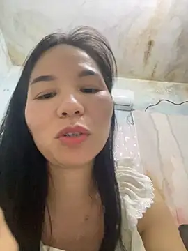 Snapshot of xiaonan- chatting on 11/07/25, 02:32 xiaonan- online show from 11/07/25, 02:32