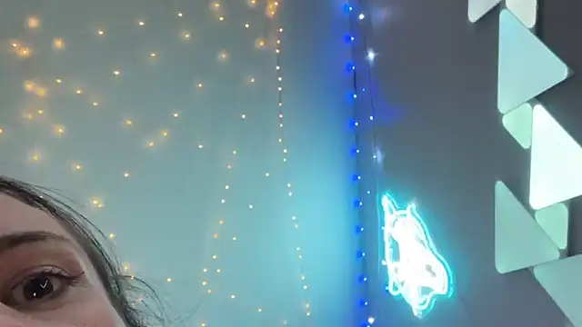 Snapshot of icy_pisces chatting on 09/23/25, 06:26 icy pisces online show from 09/23/25, 06:26