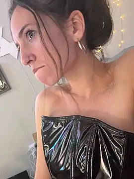 Snapshot of icy_pisces chatting on 01/13/26, 02:04 icy pisces online show from 01/13/26, 02:04