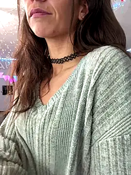 Snapshot of icy_pisces chatting on 12/14/25, 11:32 icy pisces online show from 12/14/25, 11:32