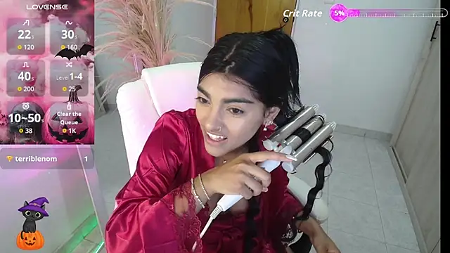 Snapshot of amarasilk_ chatting on 10/21/25, 02:49 amarasilk online show from 10/21/25, 02:49