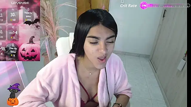Snapshot of amarasilk_ chatting on 10/18/25, 10:28 amarasilk online show from 10/18/25, 10:28