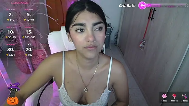 Snapshot of amarasilk_ chatting on 11/12/25, 12:42 amarasilk online show from 11/12/25, 12:42