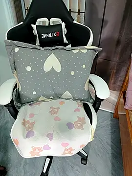 LadyMaiMai online show from 11/06/25, 09:02