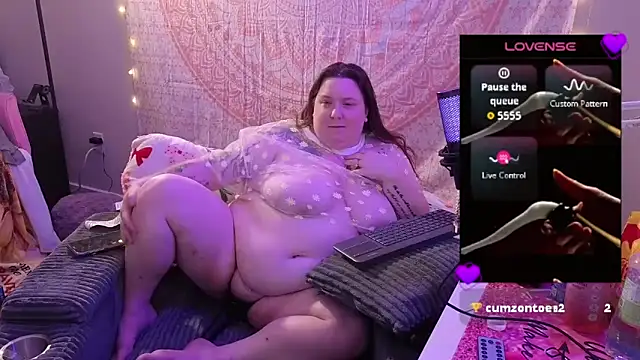 brookenicole3003 online show from 04/22/26, 12:50