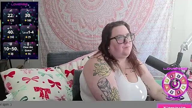 brookenicole3003 online show from 05/13/26, 12:34