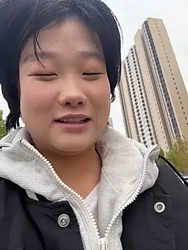 Snapshot of Fengbaby-555 chatting on 11/24/25, 04:12 Fengbaby-555 online show from 11/24/25, 04:12