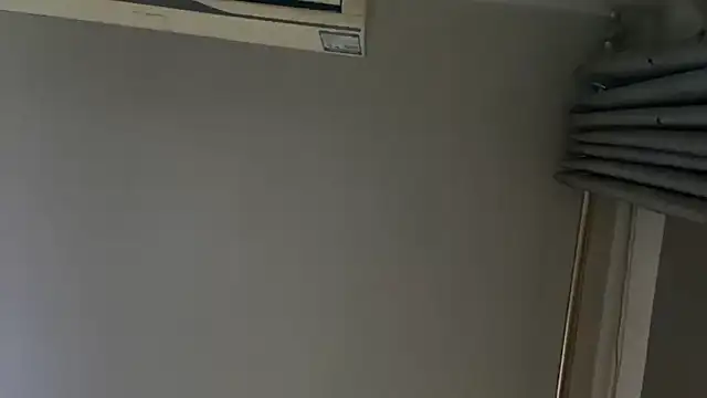 Snapshot of Fengbaby-555 chatting on 11/24/25, 05:46 Fengbaby-555 online show from 11/24/25, 05:46