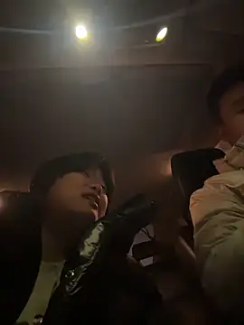 Fengbaby-555 online show from 12/19/25, 10:06