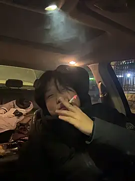 Fengbaby-555 online show from 12/22/25, 10:59