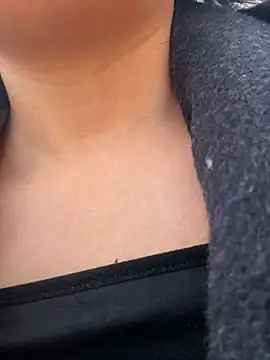 Fengbaby-555 online show from 03/12/26, 03:45