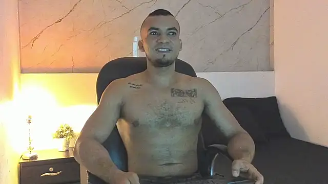 johan miller0 online show from 11/15/25, 01:31