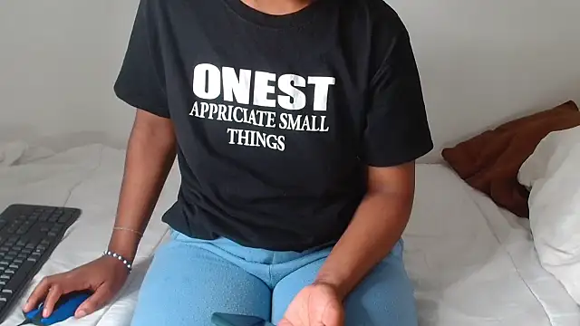 AshleyT255 online show from 11/05/25, 06:33