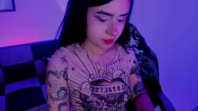 Snapshot of GwenHazel chatting on 09/16/25, 11:11 GwenHazel online show from 09/16/25, 11:11