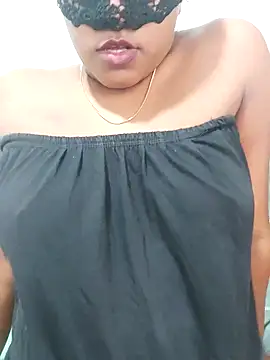 Snapshot of vinushi chatting on 09/30/25, 10:10 vinushi online show from 09/30/25, 10:10