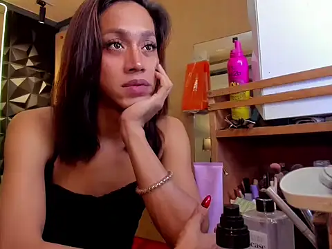 xScarletWhisperx online show from 09/12/25, 06:51