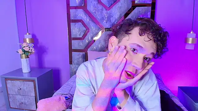 Electra Gosselin online show from 10/13/25, 12:07