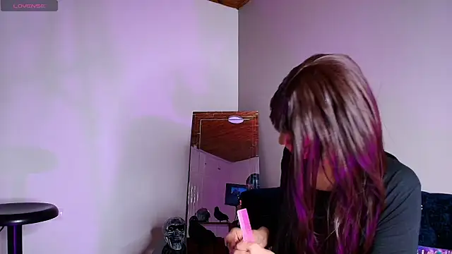 Electra Gosselin online show from 10/30/25, 03:49