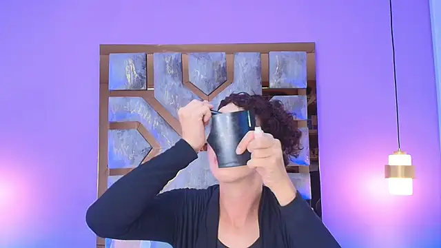 Electra Gosselin online show from 09/18/25, 11:57