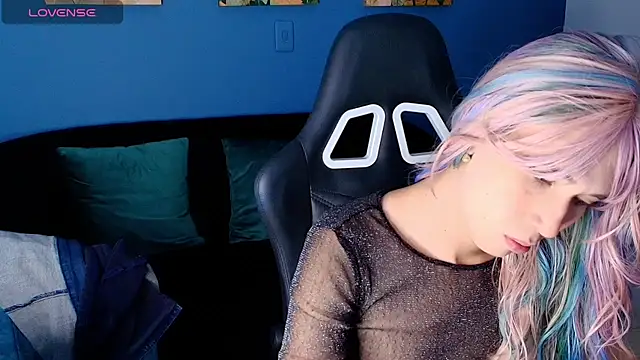 Electra Gosselin online show from 10/15/25, 12:24