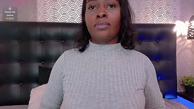 NaiaraMasson  online show from 04/01/26, 12:17