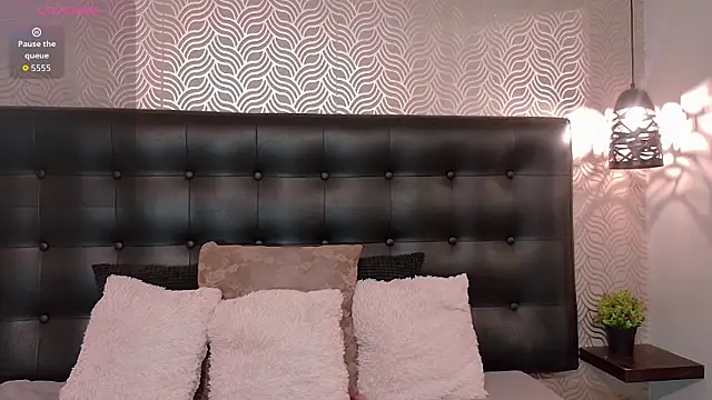 NaiaraMasson  online show from 03/11/26, 12:21