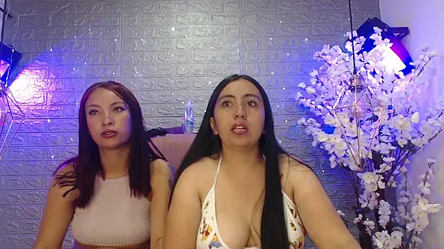 Snapshot of hottt_girl_lesbian chatting on 12/01/25, 12:28 hottt girl lesbian online show from 12/01/25, 12:28