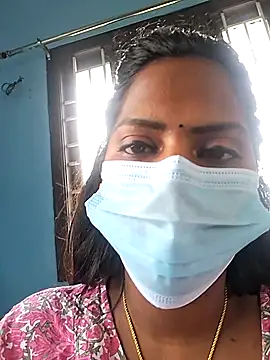 Snapshot of Tamil_Blackmoon chatting on 09/21/25, 09:14 Tamil Blackmoon online show from 09/21/25, 09:14