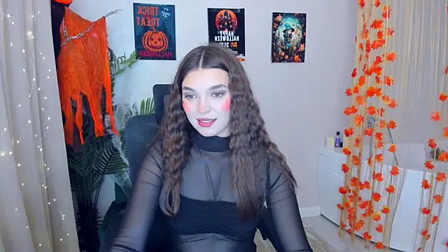 Snapshot of DivineAmour chatting on 10/13/25, 11:34 DivineAmour online show from 10/13/25, 11:34