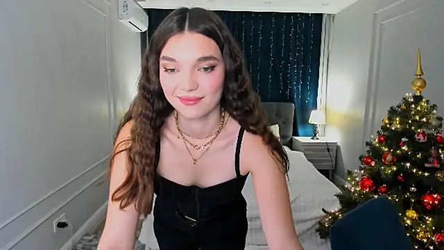 DivineAmour online show from 12/17/25, 04:28