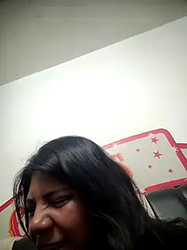 kinky momm online show from 11/04/25, 01:26