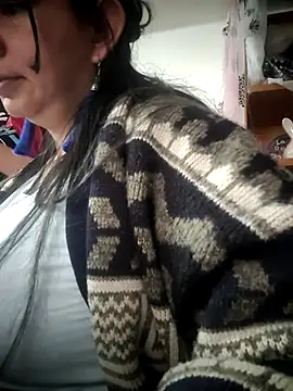 kinky momm online show from 10/31/25, 01:41