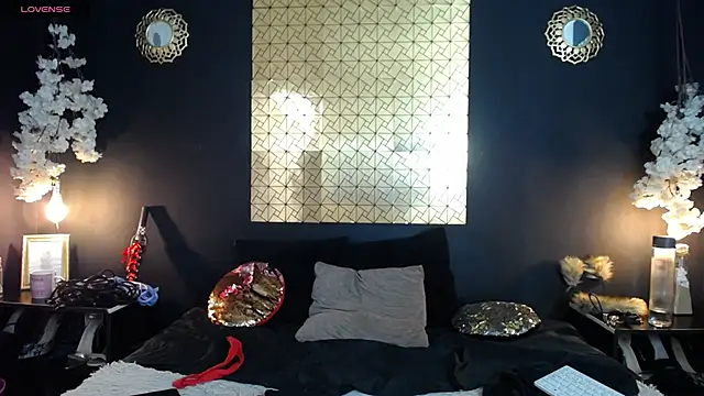 kinky momm online show from 10/29/25, 01:54