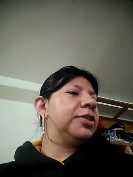 kinky momm online show from 10/24/25, 01:54