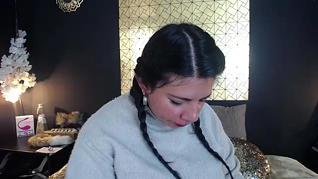 Snapshot of kinky_momm chatting on 03/31/26, 05:04 kinky momm online show from 03/31/26, 05:04