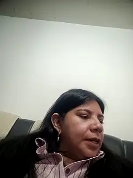 kinky momm online show from 11/10/25, 02:22