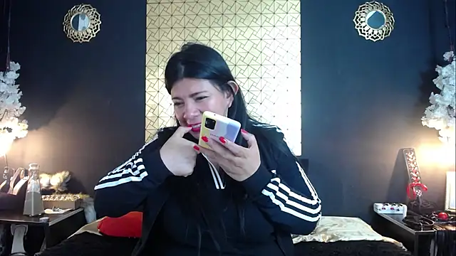 kinky momm online show from 05/12/26, 01:50