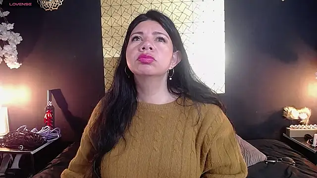 kinky momm online show from 12/05/25, 01:21