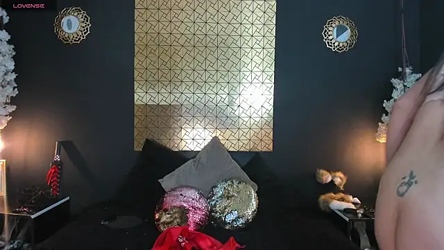 kinky momm online show from 09/12/25, 01:11