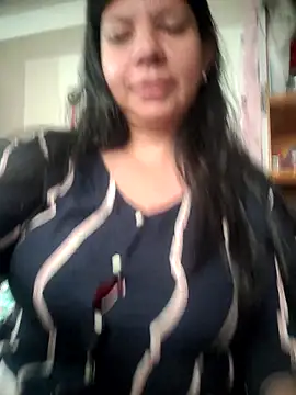 kinky momm online show from 10/28/25, 01:21