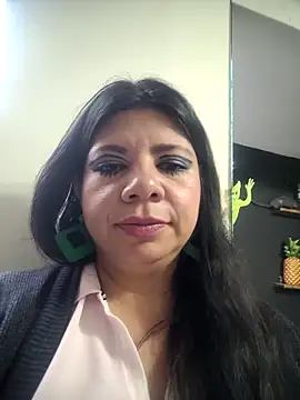 kinky momm online show from 10/23/25, 01:43