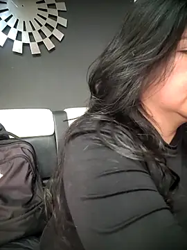 Snapshot of kinky_momm chatting on 03/28/26, 04:30 kinky momm online show from 03/28/26, 04:30