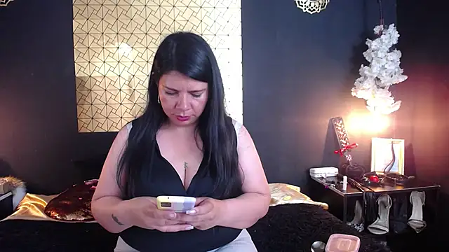 kinky momm online show from 05/08/26, 06:45