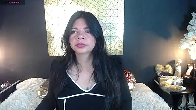 Snapshot of kinky_momm chatting on 02/10/26, 03:44 kinky momm online show from 02/10/26, 03:44