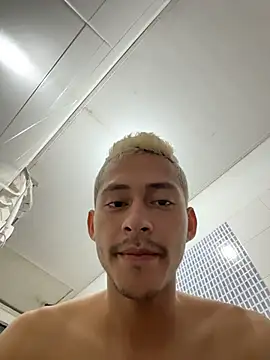 Boy hot- online show from 03/31/26, 08:00