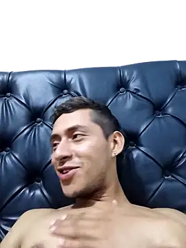 Boy hot- online show from 09/10/25, 04:22