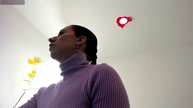 Biancamirage3 online show from 11/30/25, 06:36