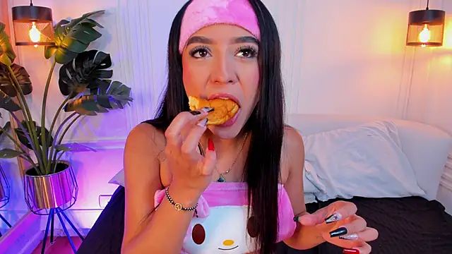 Snapshot of Dafne_Hillss chatting on 10/29/25, 12:48 Dafne Hillss online show from 10/29/25, 12:48