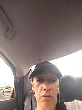 Shantey Laurent online show from 11/18/25, 03:04