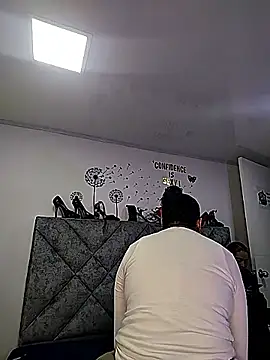 Shantey Laurent online show from 04/07/26, 03:03